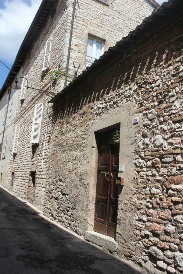 Residence Via Benamati Cagli Exterior photo