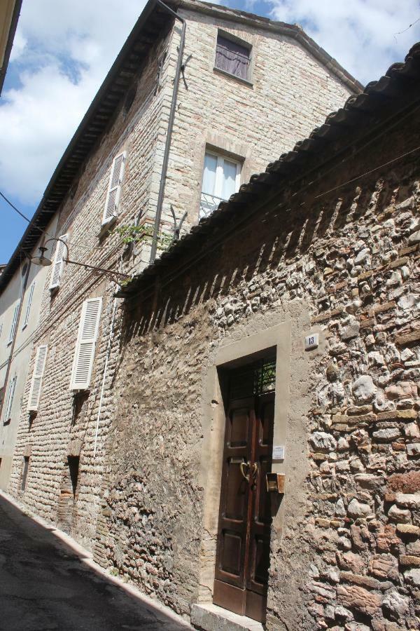 Residence Via Benamati Cagli Exterior photo